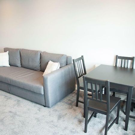 The Square Guest Apartment Stewartstown Esterno foto