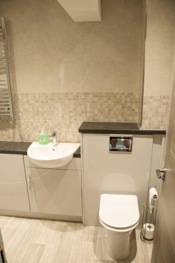 The Square Guest Apartment Stewartstown Esterno foto