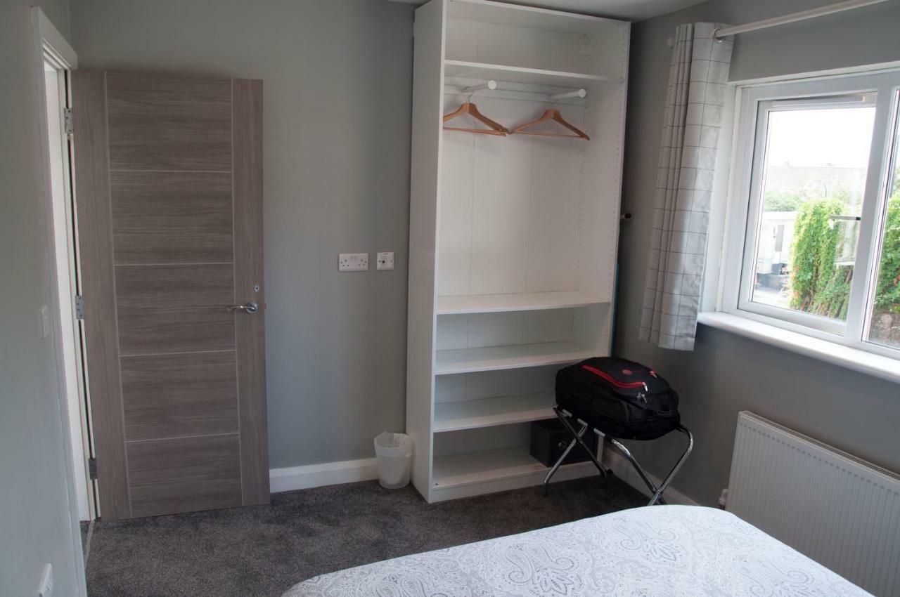 The Square Guest Apartment Stewartstown Esterno foto